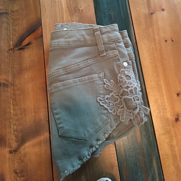 Shorts - Picture 2 of 3